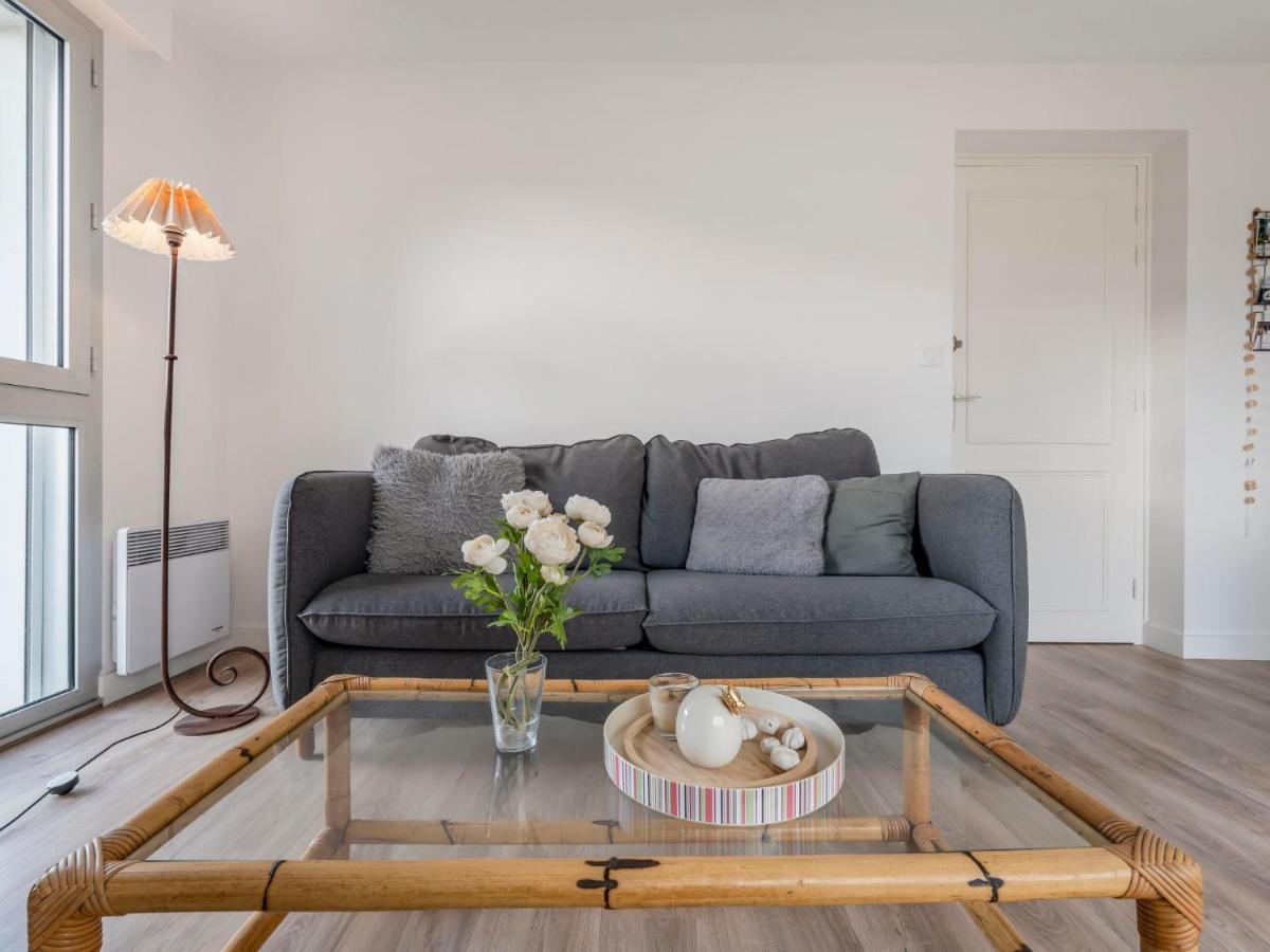 Les Embruns-5 By Interhome Apartment